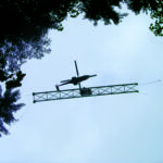 Brücke mit Gitterrost Staketengeländer